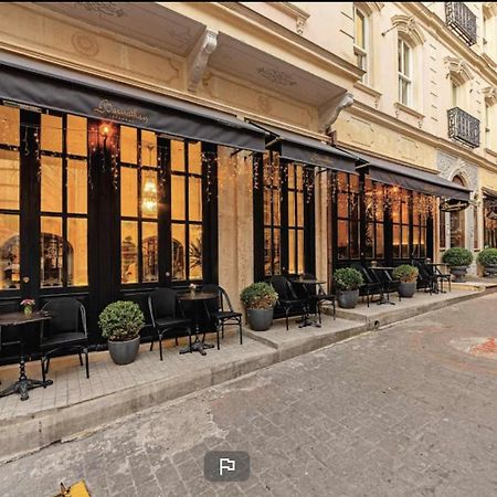 Апартаменти Galata Chic Delux Flats Стамбул Екстер'єр фото