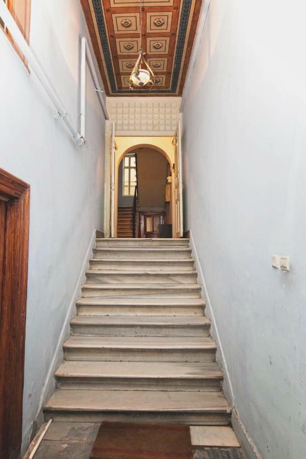 Апартаменти Galata Chic Delux Flats Стамбул Екстер'єр фото